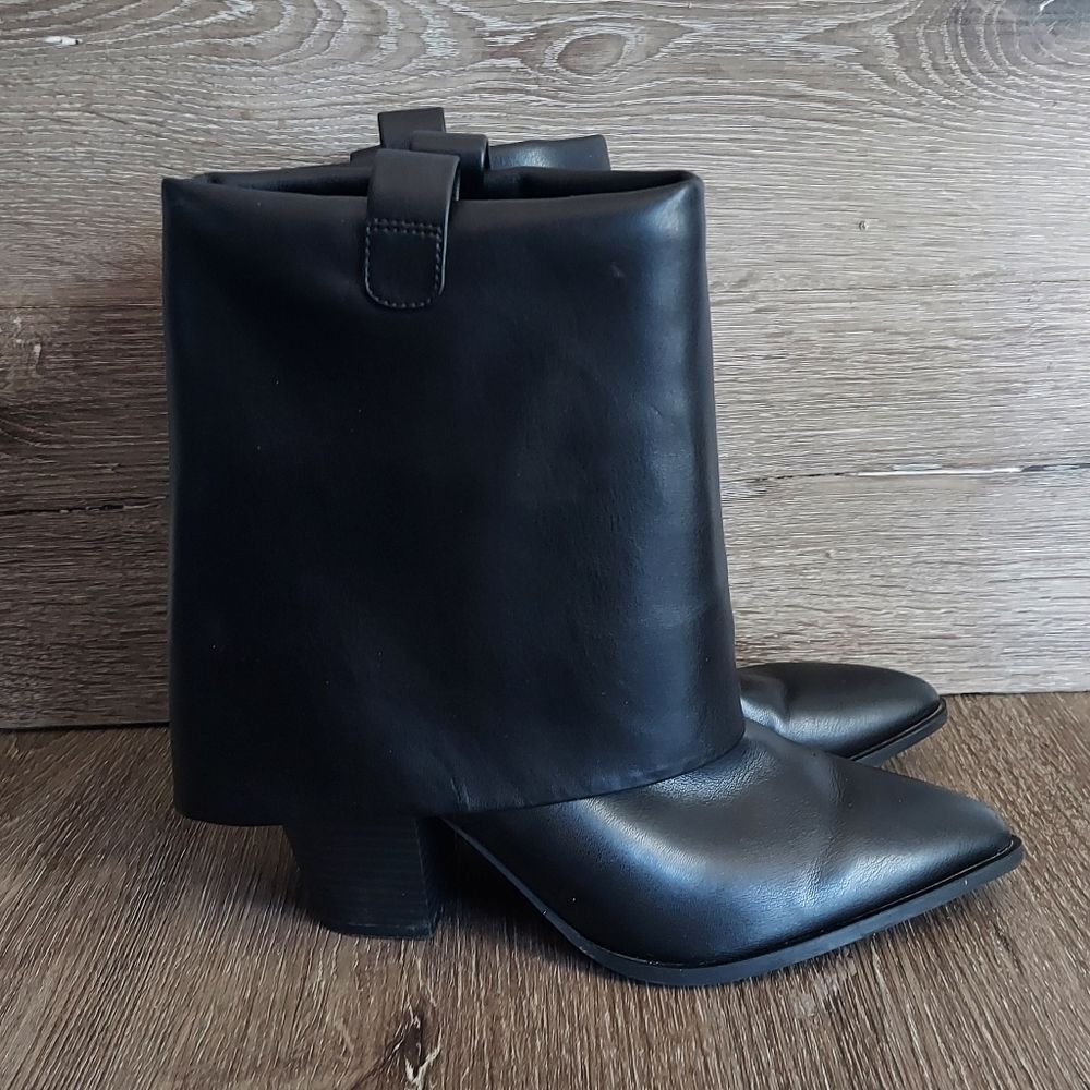 STEVE MADDEN Liddy Block Heel Bootie In Black Siz… - image 1